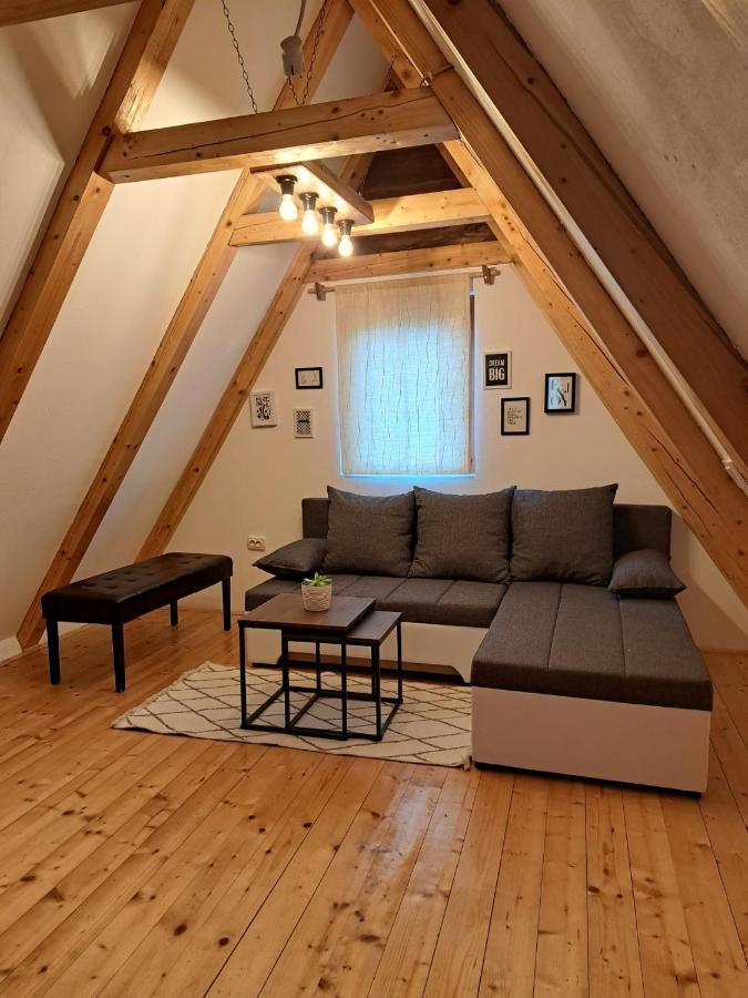 Guest House Mihovil スルニュ エクステリア 写真